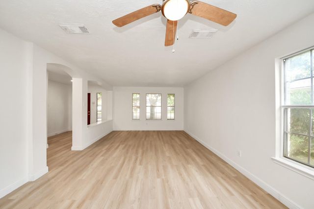 3046 Texas Oak Drive, Katy, TX 77449