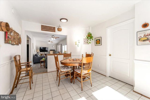 20102 TEAKWOOD DR, Hagerstown, MD 21742