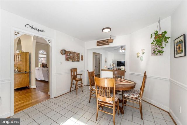 20102 TEAKWOOD DR, Hagerstown, MD 21742