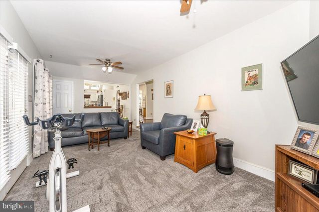 20102 TEAKWOOD DR, Hagerstown, MD 21742