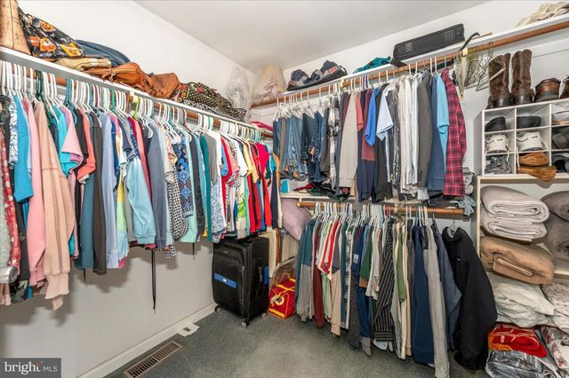 20102 TEAKWOOD DR, Hagerstown, MD 21742