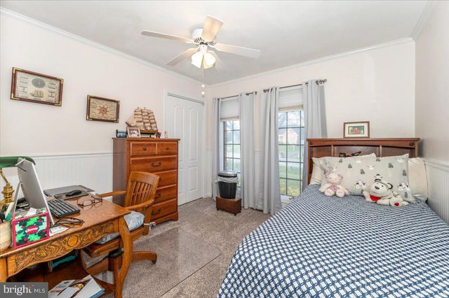 20102 TEAKWOOD DR, Hagerstown, MD 21742