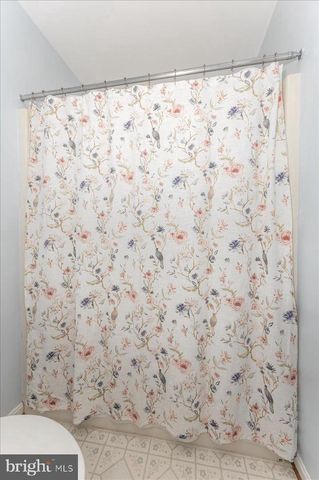 20102 TEAKWOOD DR, Hagerstown, MD 21742