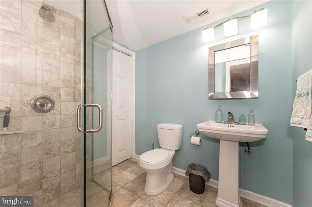 20102 TEAKWOOD DR, Hagerstown, MD 21742