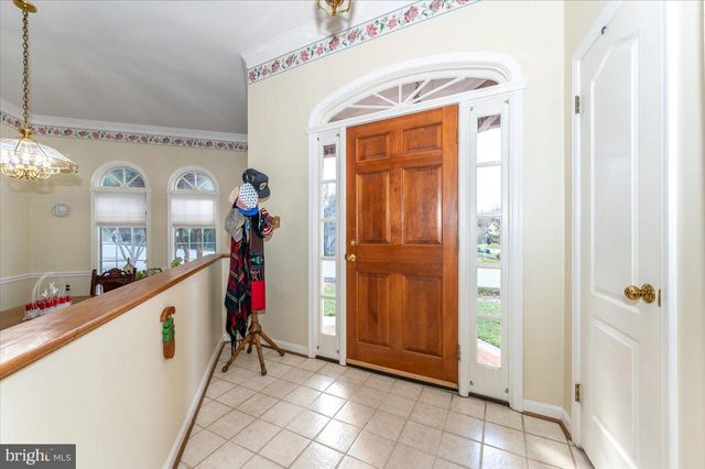 20102 TEAKWOOD DR, Hagerstown, MD 21742