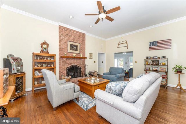 20102 TEAKWOOD DR, Hagerstown, MD 21742