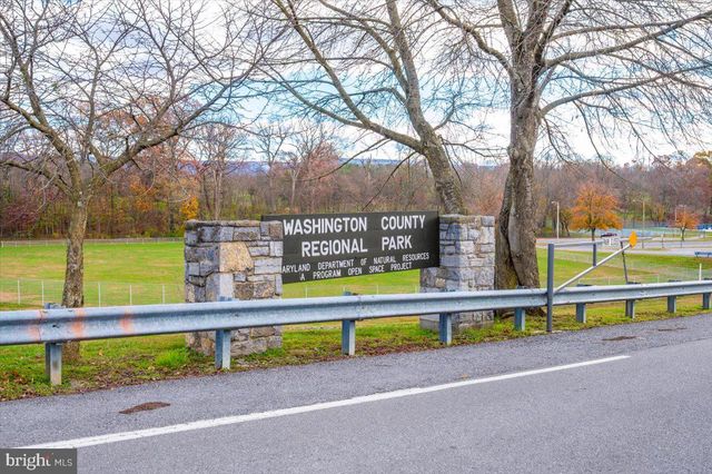 20102 TEAKWOOD DR, Hagerstown, MD 21742