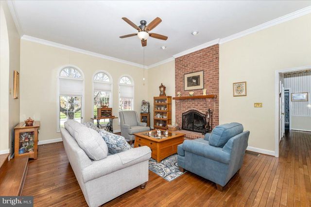 20102 TEAKWOOD DR, Hagerstown, MD 21742