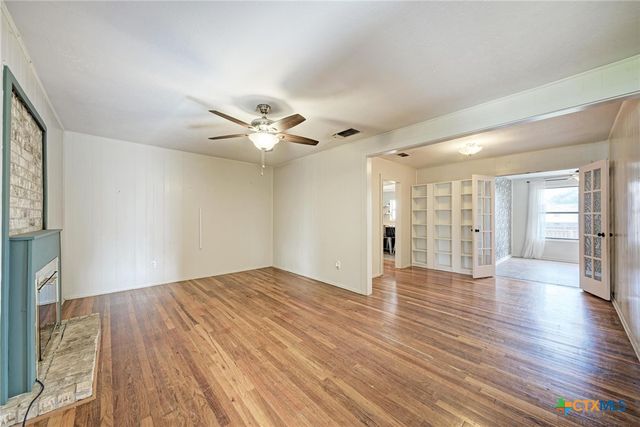 501 N Ridge Street, Lampasas, TX 76550