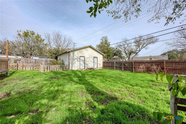 501 N Ridge Street, Lampasas, TX 76550