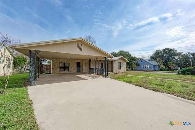501 N Ridge Street, Lampasas, TX 76550
