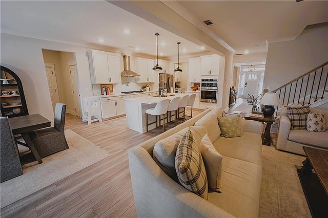 6833 Benjamin Drive, Flowery Branch, GA 30542