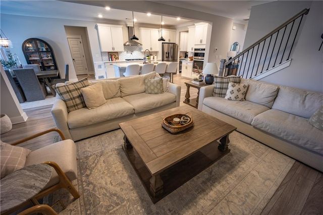 6833 Benjamin Drive, Flowery Branch, GA 30542