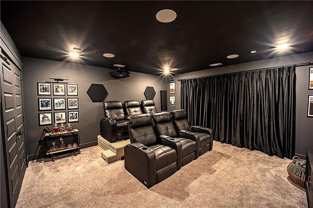 6833 Benjamin Drive, Flowery Branch, GA 30542