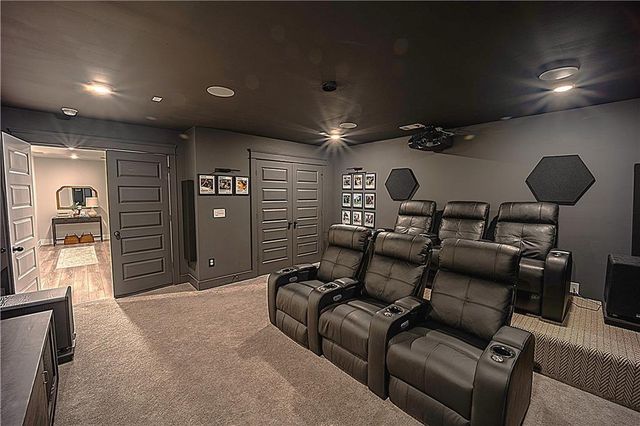 6833 Benjamin Drive, Flowery Branch, GA 30542