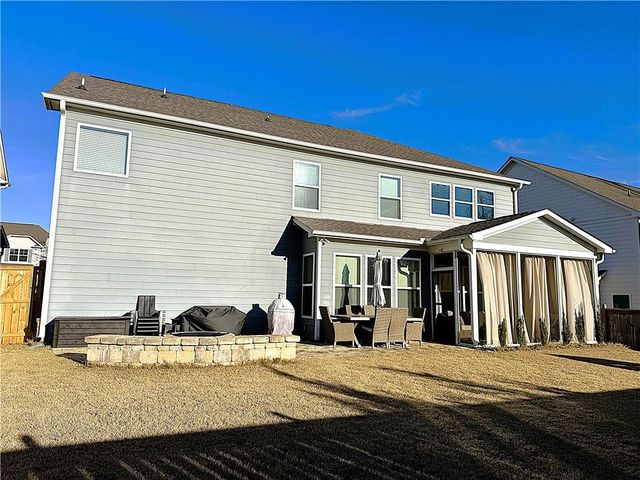 6833 Benjamin Drive, Flowery Branch, GA 30542