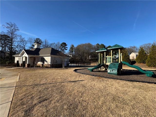 6833 Benjamin Drive, Flowery Branch, GA 30542