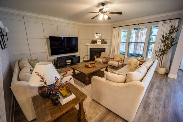 6833 Benjamin Drive, Flowery Branch, GA 30542