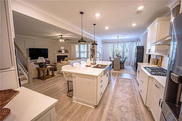 6833 Benjamin Drive, Flowery Branch, GA 30542