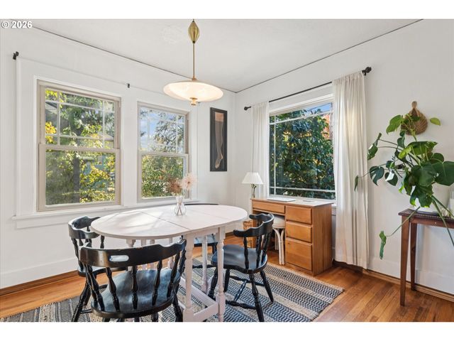 6816 N MARYLAND Ave, Portland, OR 97217