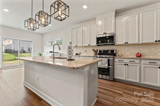 12536 Stoneybrook Parkway, Huntersville, NC 28078