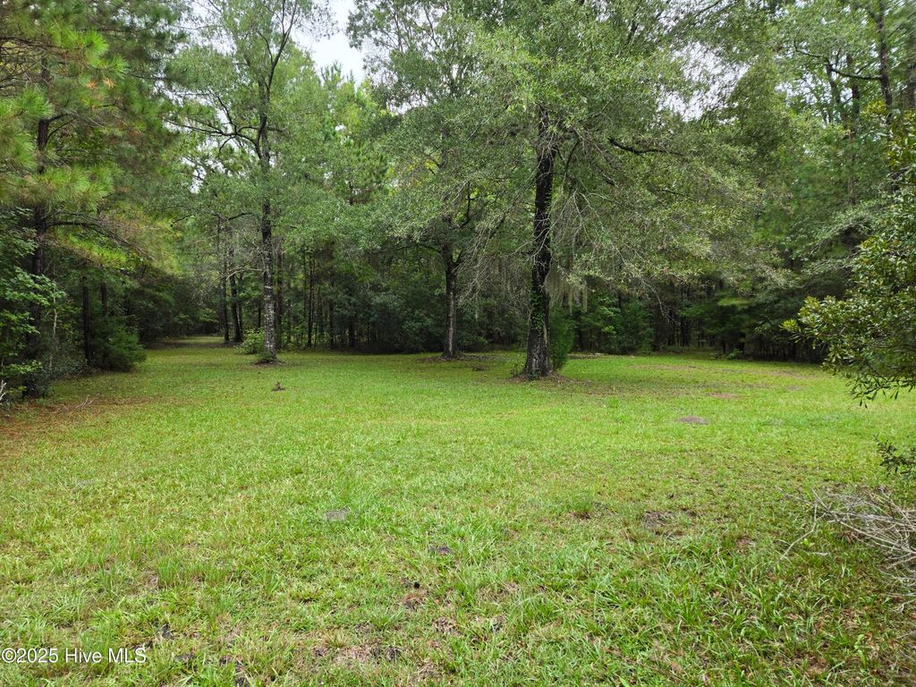 220 4h Road, Beaufort, NC 28516