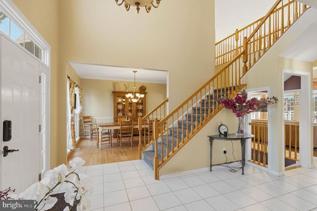 27 DONOVAN RD, Pennington, NJ 08534