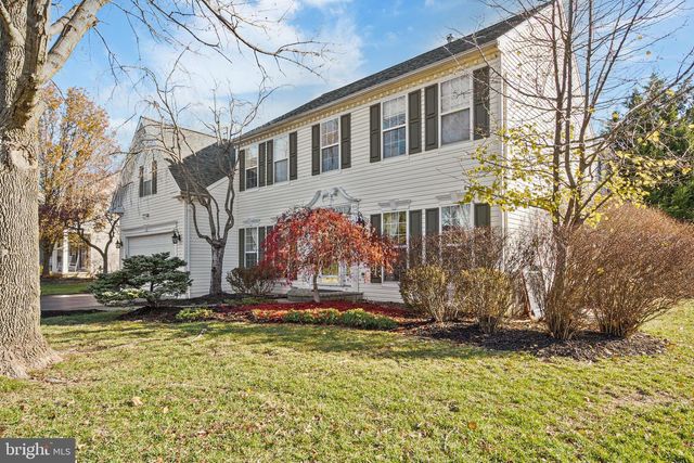 27 DONOVAN RD, Pennington, NJ 08534