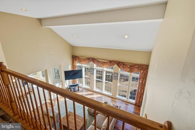 27 DONOVAN RD, Pennington, NJ 08534