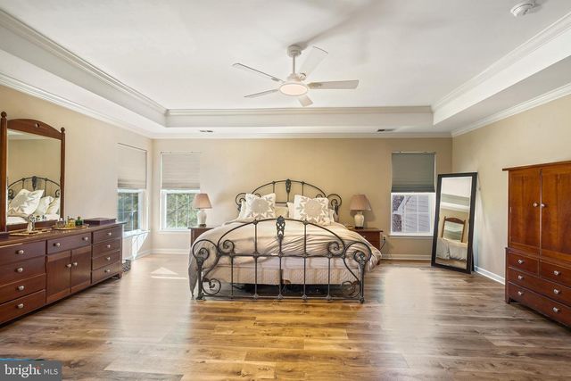 27 DONOVAN RD, Pennington, NJ 08534