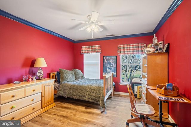 27 DONOVAN RD, Pennington, NJ 08534