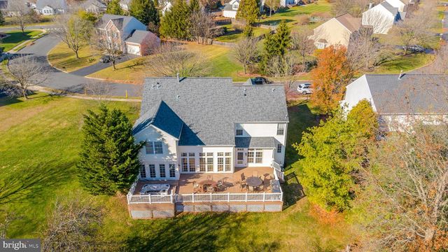 27 DONOVAN RD, Pennington, NJ 08534