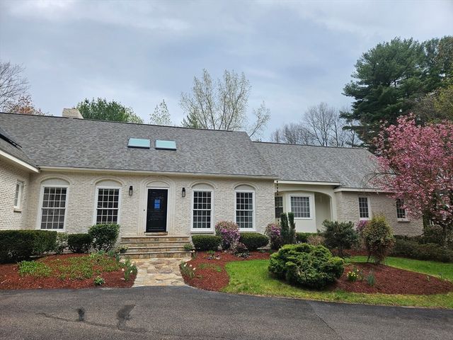 10 Cemetery, Mendon, MA 01756