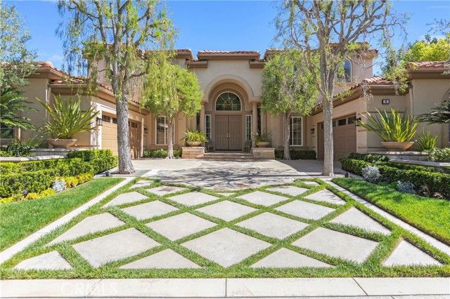 4 Bordeaux, Laguna Hills, CA 92679