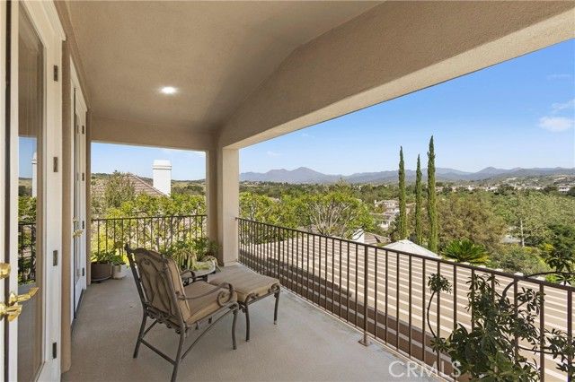 4 Bordeaux, Laguna Hills, CA 92679