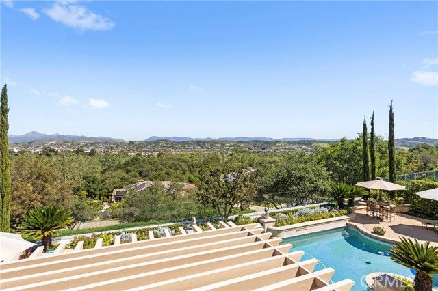 4 Bordeaux, Laguna Hills, CA 92679