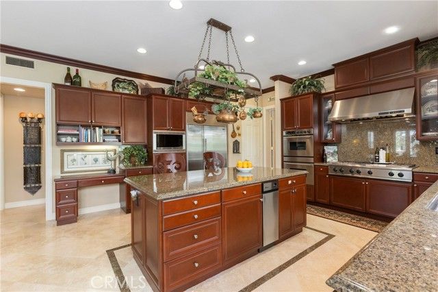 4 Bordeaux, Laguna Hills, CA 92679