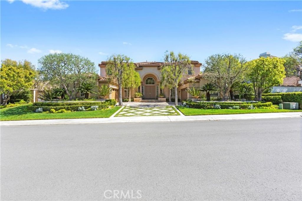 4 Bordeaux, Laguna Hills, CA 92679