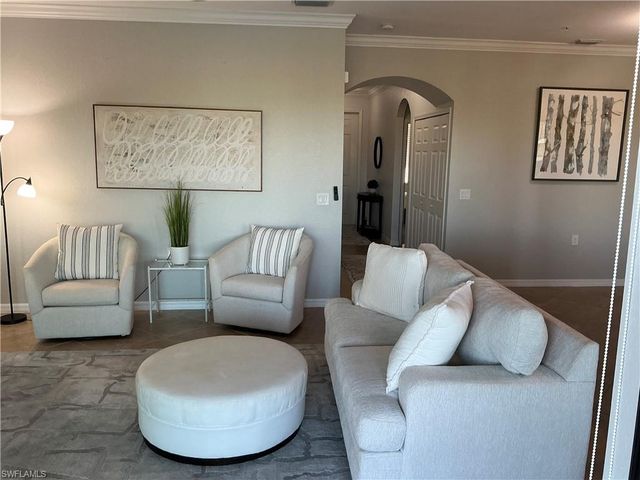 9566 Trevi CT 4945, Naples, FL 34113