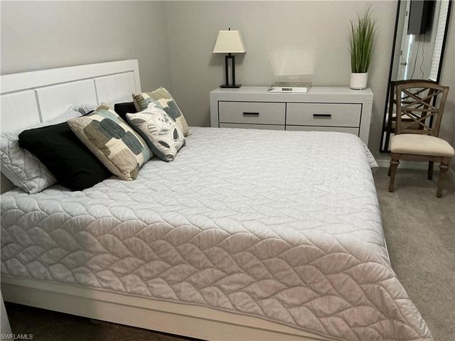 9566 Trevi CT 4945, Naples, FL 34113