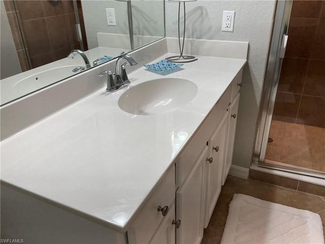 9566 Trevi CT 4945, Naples, FL 34113