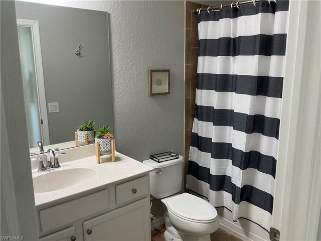 9566 Trevi CT 4945, Naples, FL 34113