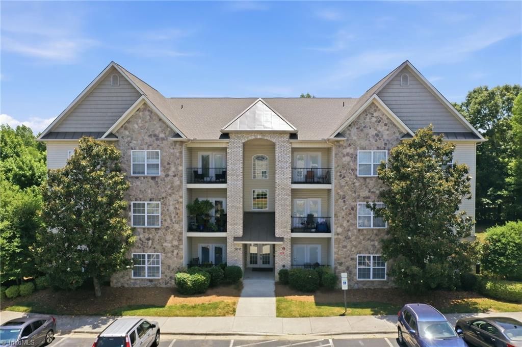 3610 Spanish Peak Drive 1B, High Point, NC 27265