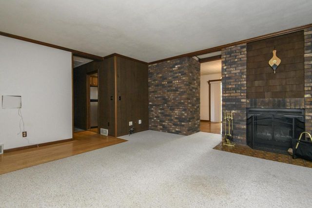 362 Hilltop CIRCLE, Juneau, WI 53039