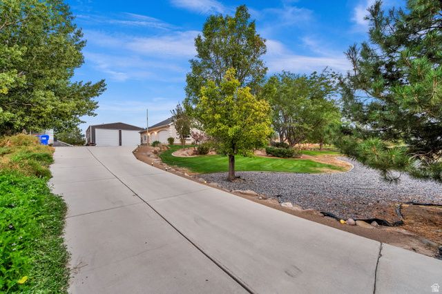 9298 N DEERFIELD CIR, Eagle Mountain, UT 84005