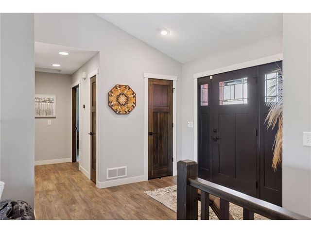 203 Vista Circle, River Falls, WI 54022