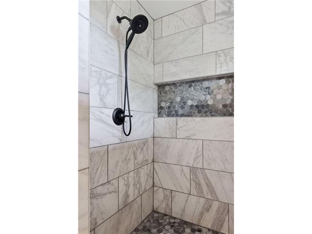 203 Vista Circle, River Falls, WI 54022