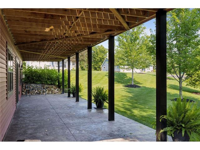 203 Vista Circle, River Falls, WI 54022