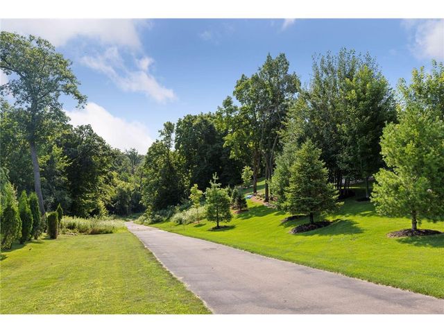 203 Vista Circle, River Falls, WI 54022