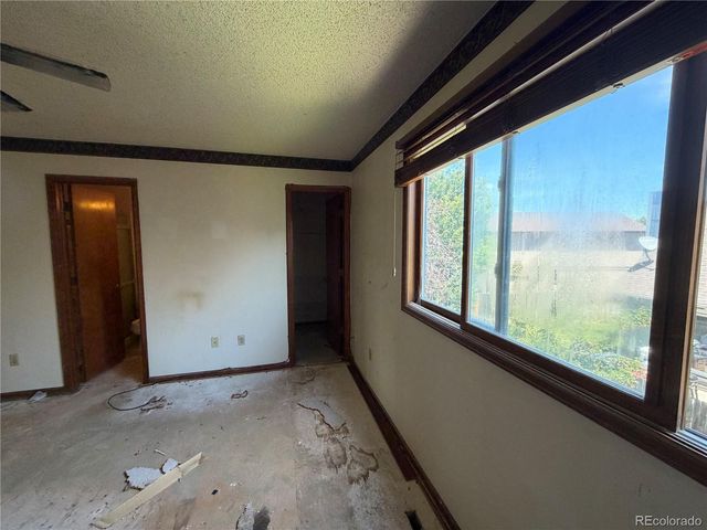 1674 Saulsbury Court, Loveland, CO 80538